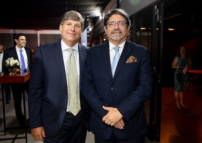 Juan Prado y Carlos Canales, alcalde de Miraflores.