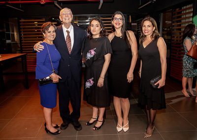 Mirtha Guevara, Hans Traver, Adriana Delgado, Sophia Sotil y Gisselle Allen.