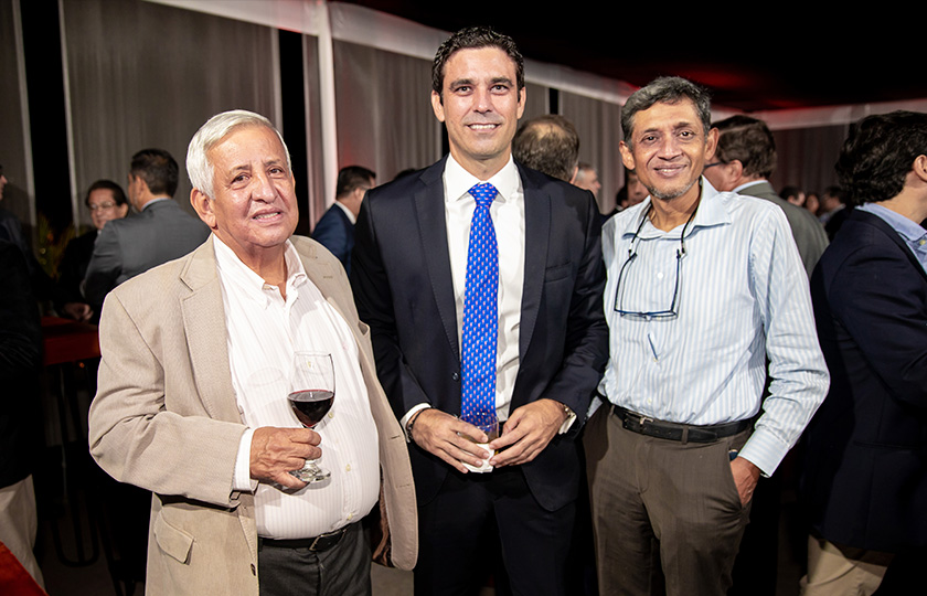 Rodrigo Rosales, Raúl Villavicencio y Percy Uriarte.