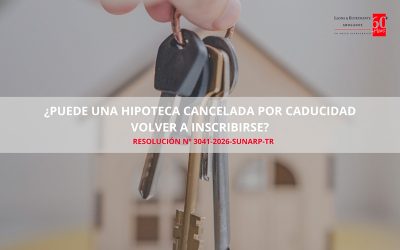 ¿Puede una hipoteca cancelada por caducidad reinscribirse?